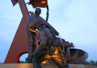 Labor Sculpture