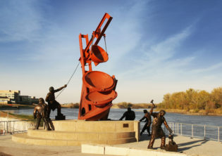 Labor Sculpture