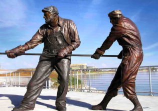 Labor Sculpture