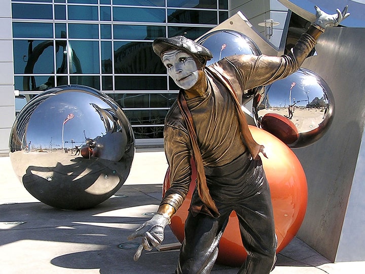 Bronze mime statue