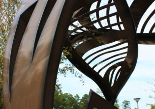 Leaf Arbor Healing Garden Structure